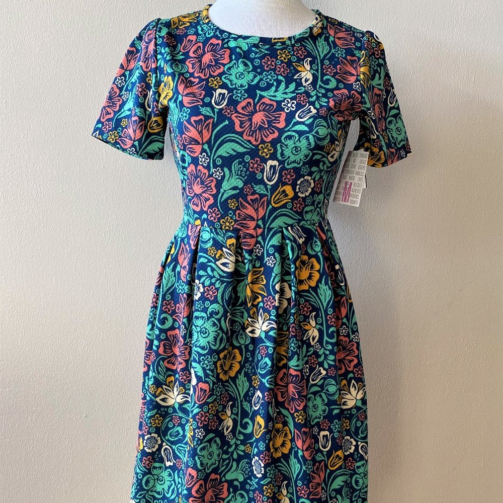 NWT LuLaRoe Amelia Dress Floral M Medium
